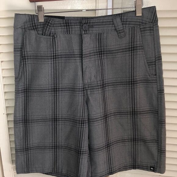 Quicksilver Cotton Plaid Gray Surf Shorts many pockets soft. - Picture 1 of 11